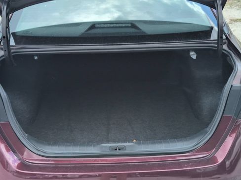 Used 2025 Nissan Altima 2.5 SV FWD image 28