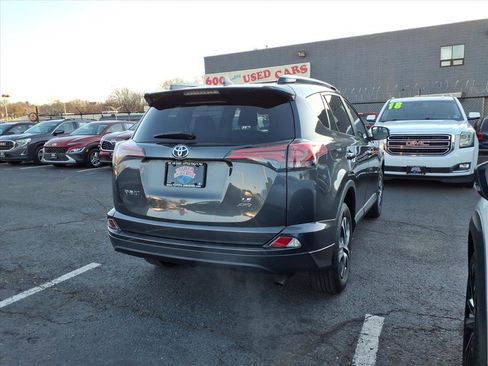 Certified 2018 Toyota RAV4 LE image 5