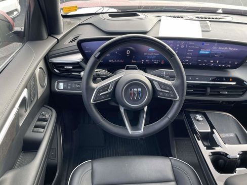 Used 2025 Buick Enclave Avenir w/ Super Cruise Package image 12