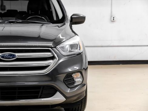 Used 2018 Ford Escape SEL AWD/4WD image 45