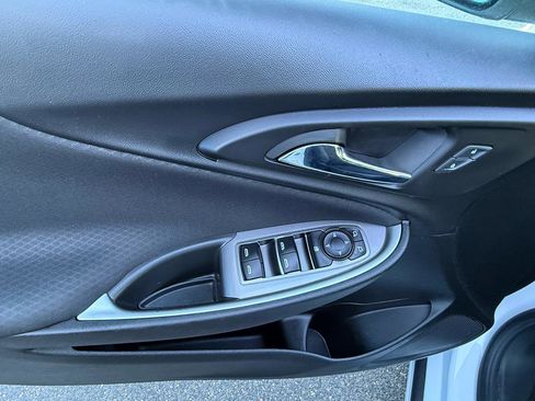 Used 2022 Chevrolet Malibu LT FWD image 20