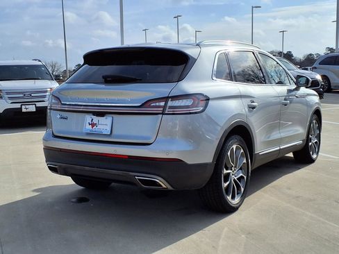 Used 2022 Lincoln Nautilus Reserve w/ Luxury Package image 6