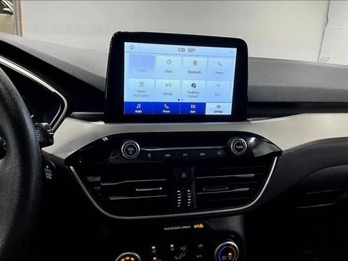 Used 2022 Ford Escape SE image 4