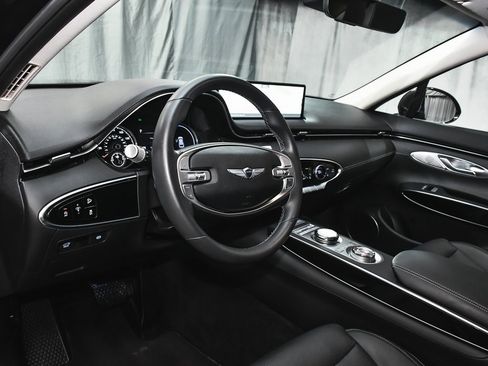Used 2025 Genesis GV70 2.5T image 17