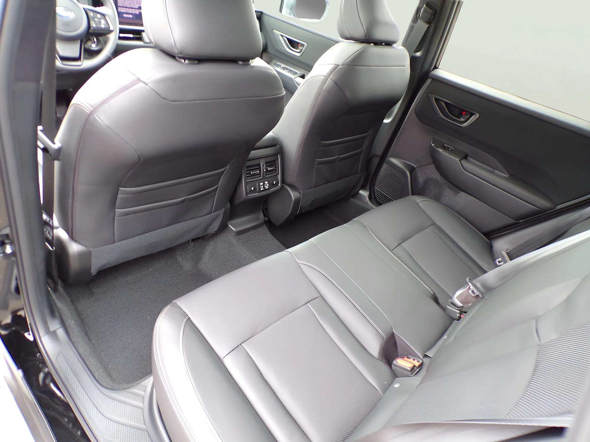New 2026 Subaru Outback Limited AWD/4WD image 7