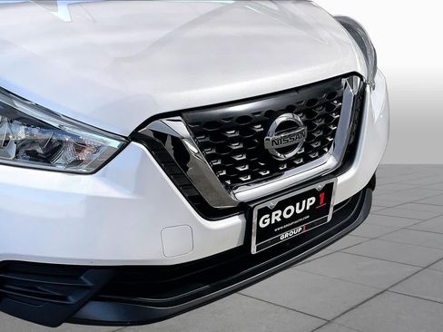 Certified 2020 Nissan Kicks SV FWD image 29