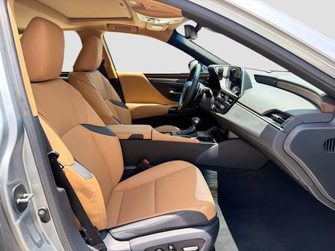 Used 2023 Lexus ES 350 w/ Premium Package FWD image 15