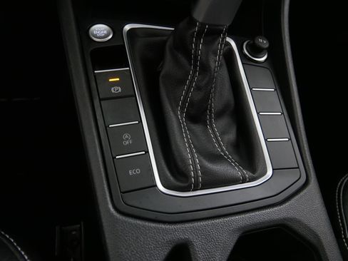 Certified 2022 Volkswagen Jetta SE w/ Panoramic Sunroof Package image 29