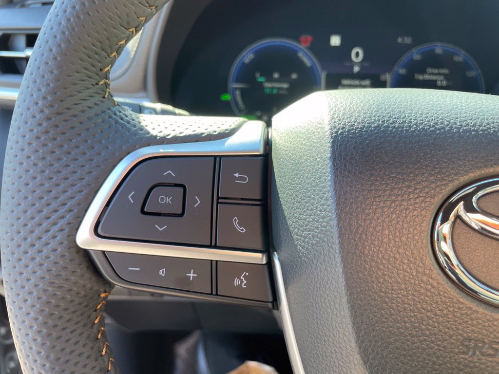 New 2026 Toyota Sienna XLE Woodland Edition AWD/4WD image 25