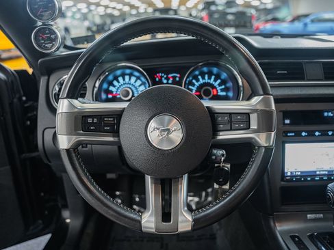 Used 2013 Ford Mustang GT RWD image 32