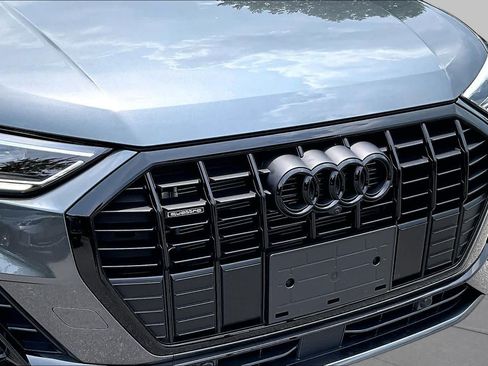 Used 2025 Audi Q3 2.0T Premium Plus AWD/4WD image 32