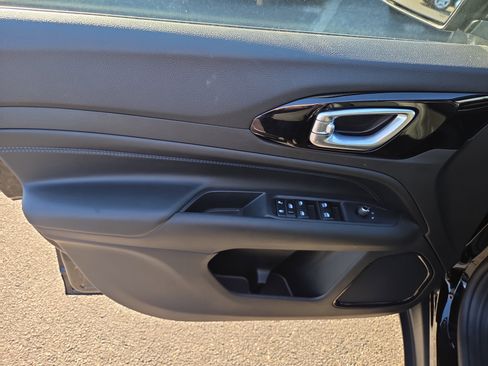 New 2026 Jeep Compass Latitude image 5