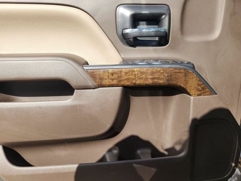 Used 2018 Chevrolet Silverado 1500 LT w/ Texas Edition RWD image 20