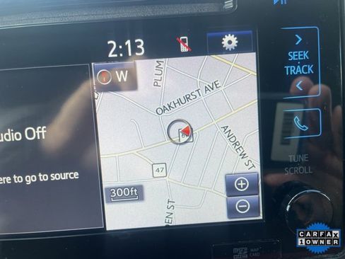 Used 2016 Toyota Tacoma TRD Sport image 11