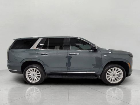 Used 2025 Cadillac Escalade Luxury w/ LPO, Floor Liner Package AWD/4WD image 12