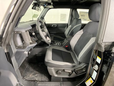 New 2025 Ford Bronco 4-Door AWD/4WD image 28
