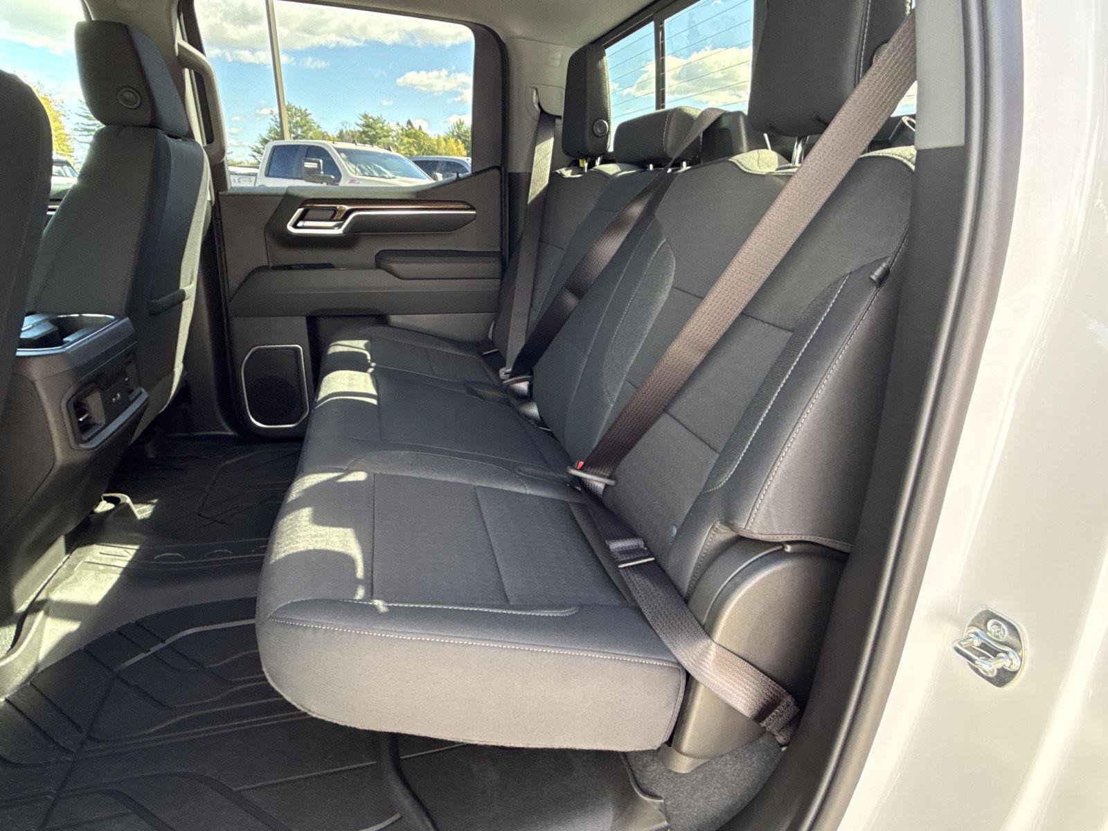 New 2026 Chevrolet Silverado 1500 RST w/ Convenience Package II AWD/4WD image 15