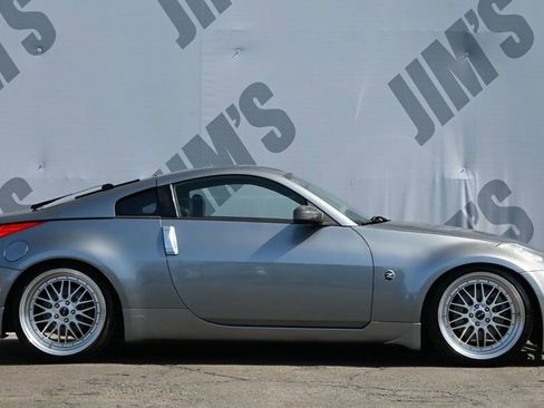 Used 2006 Nissan 350Z Enthusiast w/ (N93) Cargo Convenience Pkg RWD image 4