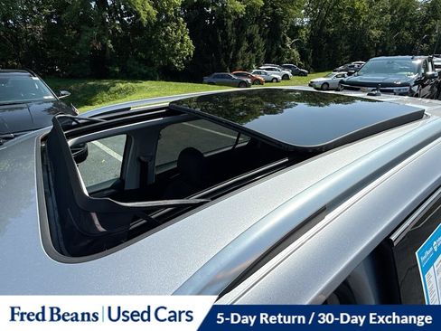 Used 2024 Volkswagen Tiguan SE w/ Panoramic Sunroof Package AWD/4WD image 29