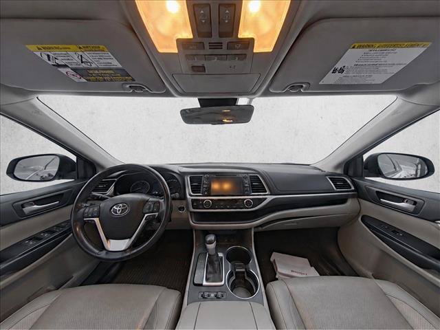 Used 2017 Toyota Highlander Limited Platinum w/ Protection Package #3 AWD/4WD image 12