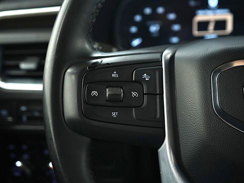 Used 2023 GMC Yukon SLE image 26