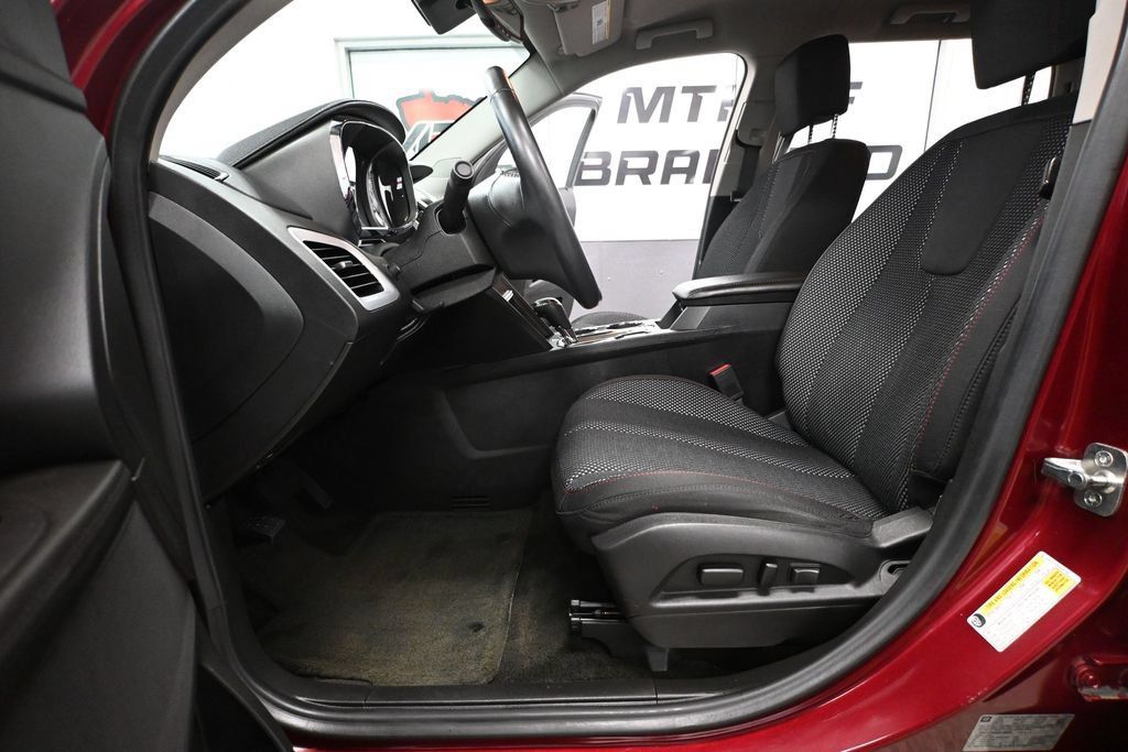Used 2017 GMC Terrain SLE w/ Convenience Package AWD/4WD image 17