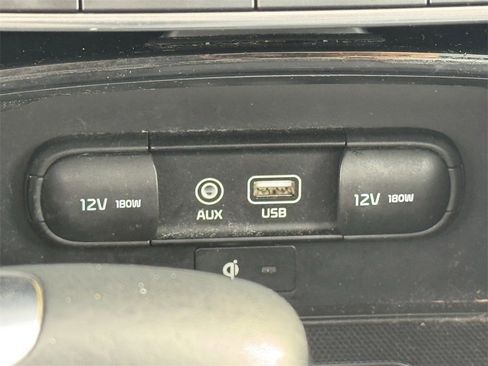 Used 2019 Kia Sorento SX image 18