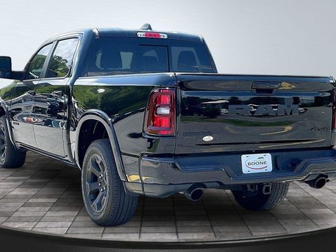 Used 2025 RAM 1500 Big Horn AWD/4WD image 3