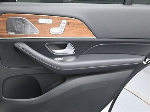 New 2026 Mercedes-Benz GLS 450 4MATIC image 30