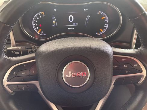Certified 2018 Jeep Grand Cherokee Limited AWD/4WD image 24