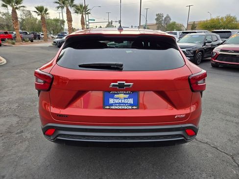 Used 2024 Chevrolet Trax RS w/ Driver Confidence Package image 5