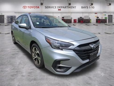 Used 2025 Subaru Legacy Premium AWD/4WD image 4