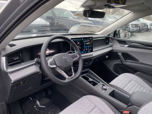 New 2025 Volkswagen Tiguan S image 17