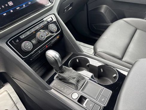 Certified 2023 Volkswagen Atlas Cross Sport SE FWD image 21