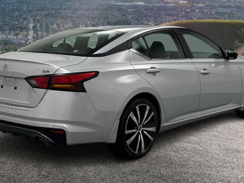 Used 2022 Nissan Altima 2.5 SR image 5