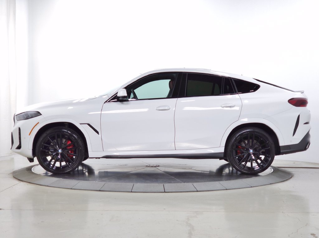 Used 2026 BMW X6 xDrive40i AWD/4WD image 2
