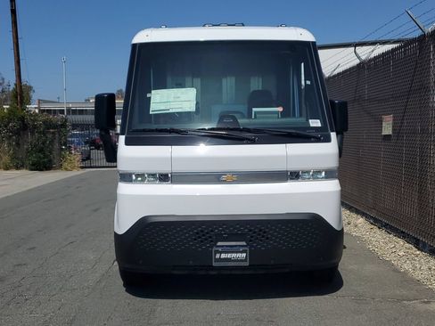 New 2025 Chevrolet Brightdrop 400 w/ Battery Pack, Max Range AWD/4WD image 9