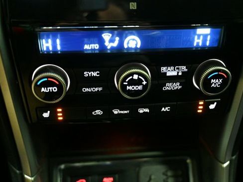 Used 2022 Subaru Ascent Premium w/ Convenience Package image 32