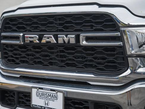 Used 2022 RAM 2500 Tradesman w/ Chrome Appearance Group AWD/4WD image 9
