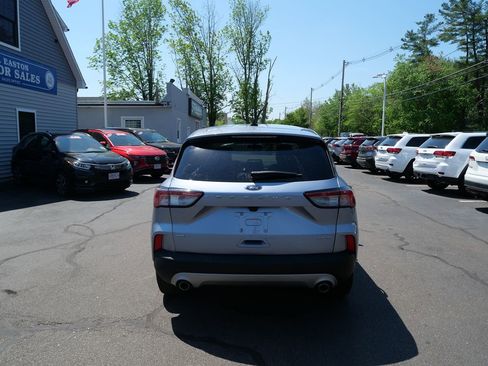Used 2022 Ford Escape SE w/ Cold Weather Package AWD/4WD image 4