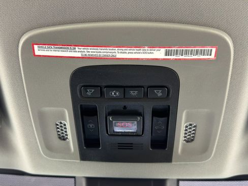 Used 2019 Toyota Camry XSE w/ Navigation Package image 33