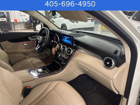Used 2022 Mercedes-Benz GLC 300 image 24