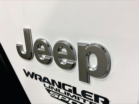 Used 2019 Jeep Wrangler Unlimited Sport S AWD/4WD image 31