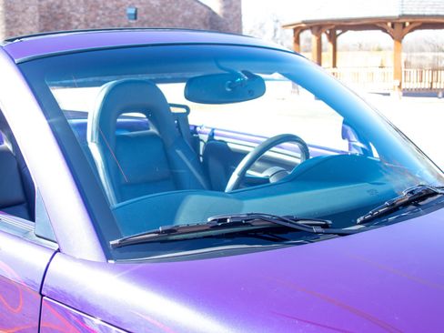 Used 2004 Chevrolet SSR w/ Preferred Equipment Group image 18