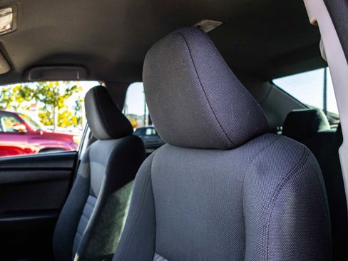 Certified 2017 Toyota Camry LE image 14