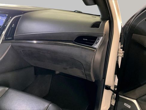 Used 2020 Cadillac Escalade Platinum AWD/4WD image 17