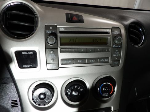 Used 2009 Toyota Matrix XR image 14