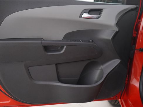 Used 2012 Chevrolet Sonic LT image 17