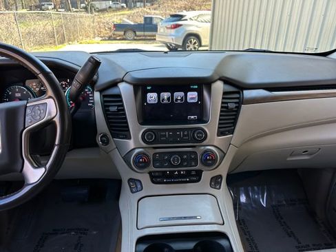 Used 2019 GMC Yukon Denali w/ Denali Ultimate Package image 18