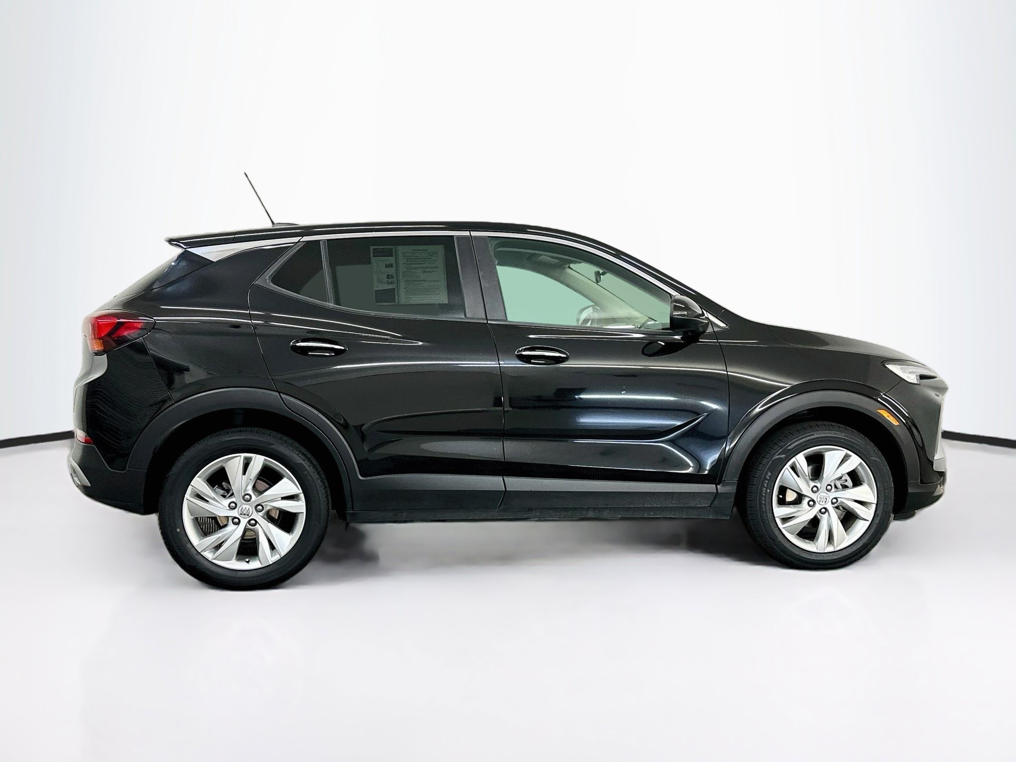 Used 2025 Buick Encore GX Preferred AWD/4WD image 10